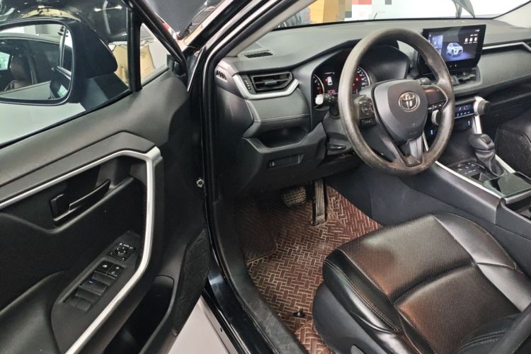 Used Toyota Wildlander 2022 2.0L CVT Two-Wheel Drive Leading Edition
