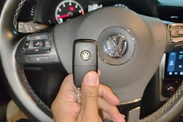 Used Volkswagen Passat 2014 1.8TSI DSG Prestige Edition Vehicle Key