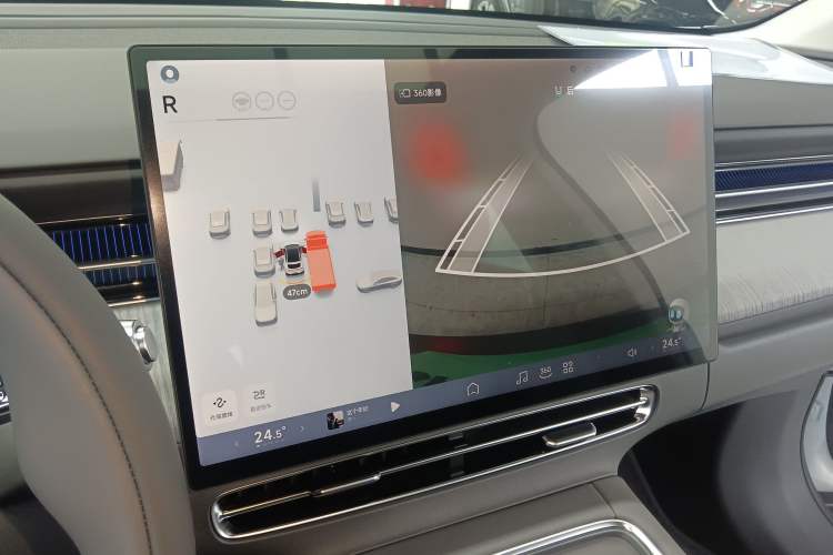 Used XPeng G6 2025 625 Long-Range Max Tech Edition Audio And AC Panel