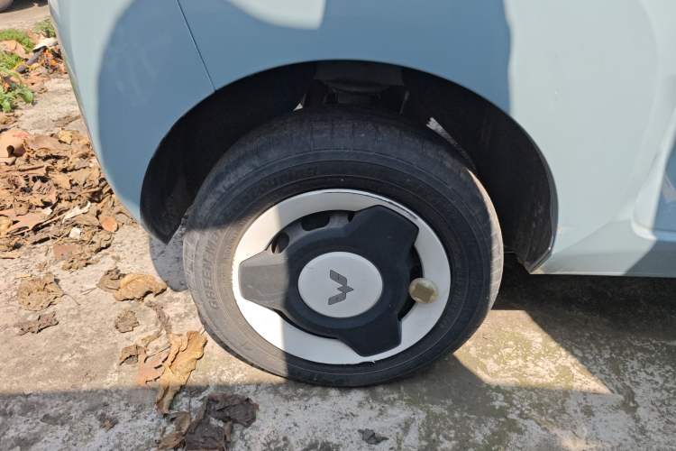 Used Wuling Hongguang MINIEV 2022 Macaron Fashion Model Lithium Iron Phosphate
