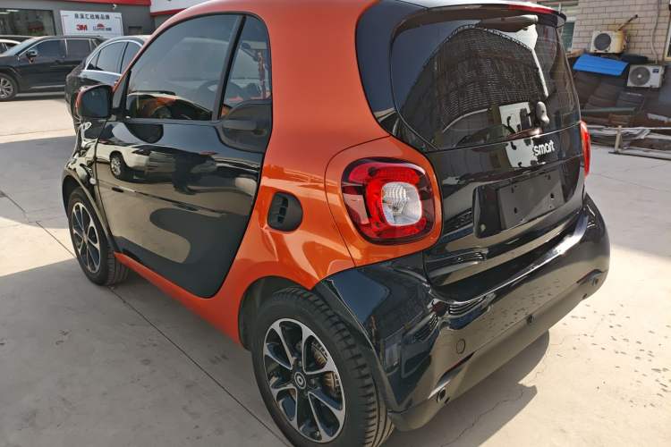 Used smart fortwo 2015 1.0L 52 kW Hardtop Passion Edition
