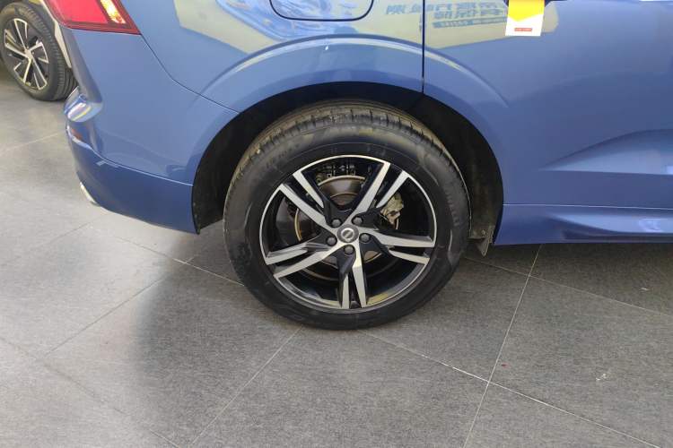 Used Volvo XC60 2019 T5 4x4 Smart & Dynamic Sport Edition China VI Standard
