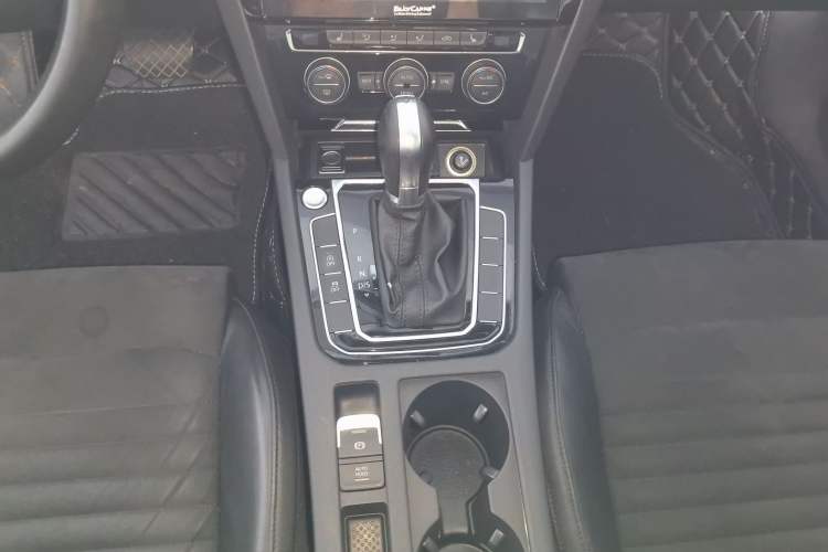 Used Volkswagen Magotan 2017 330TSI DSG Luxury Model