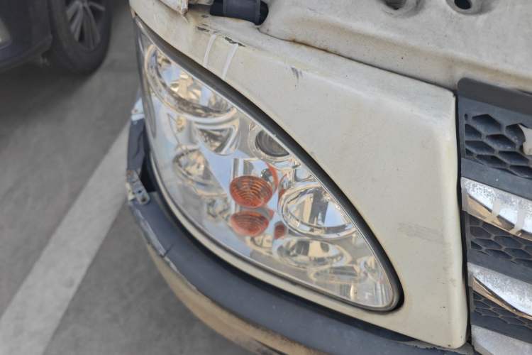 Used Iveco Power Daily  Right Front Headlight