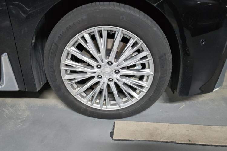 Used Hycan V09 2023 Luxurious Edition Supercharger 620
