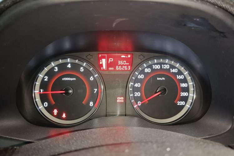 Used Hyundai Verna Ray 2014 1.4L Automatic GLX
