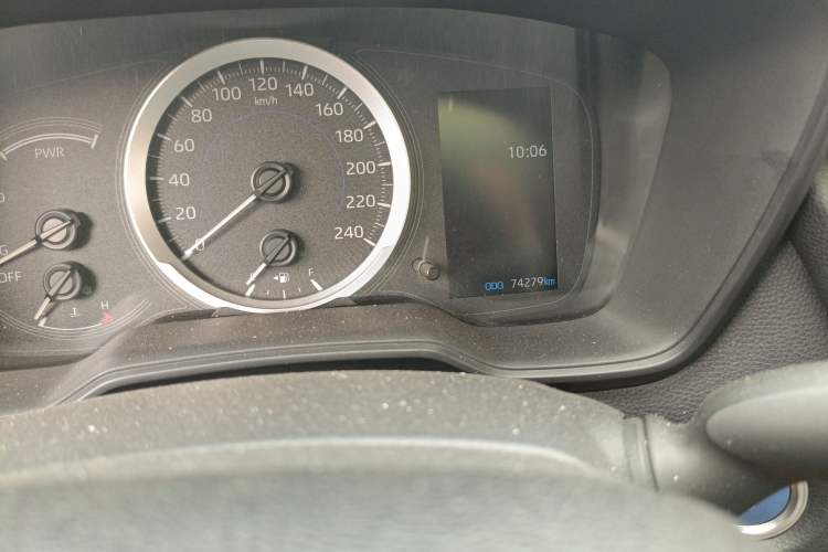 Used Toyota Corolla 2021 Dual-Motor 1.8L E-CVT Elite Edition Odometer Close Up