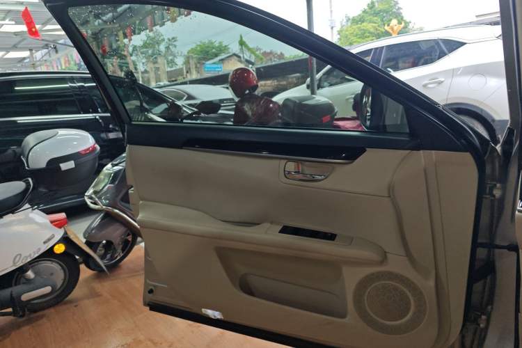 Used Lexus ES 2013 250 Elite Edition
