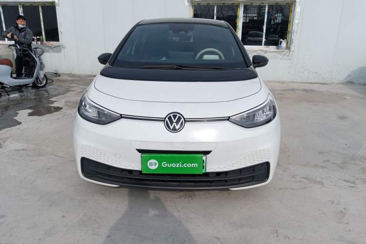 Used Volkswagen ID.3 2025 Smart Model Outstanding Oxygen Edition
