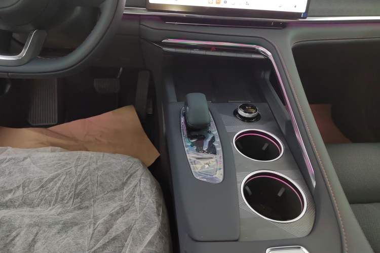 Used Zeekr 001 2026 Model 103° Rear-Drive Max Version Gear Lever