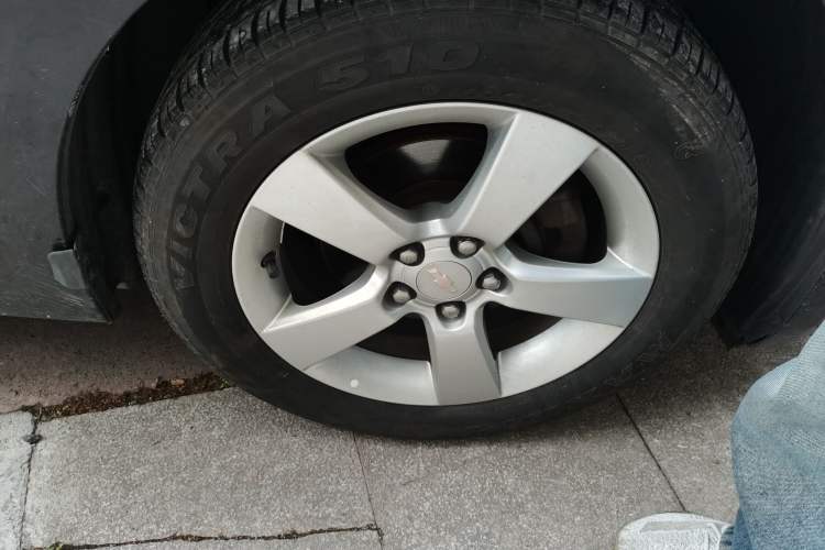 Used Chevrolet Cruze 2013 1.8L SE AT Right Front Wheel Hub