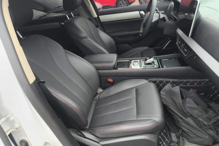 Used BYD Tang New Energy 2020 DM 2.0T Dual-Engine All-Wheel Drive Prestige 7-Seater China VI Standard