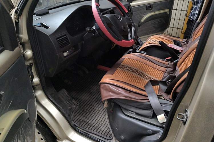 Used Wuling Rongguang 2012 1.5L Extended Standard Version Driver Seat