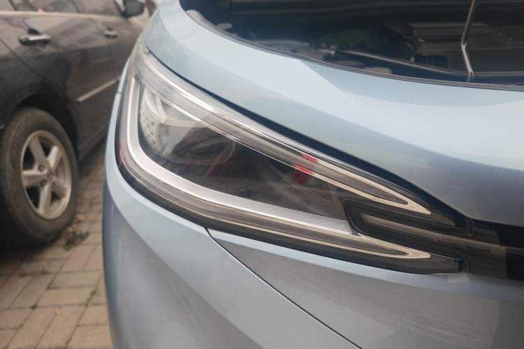 Used Volkswagen ID.4 X 2021 Pro Smart Long-Range Edition Right Front Headlight