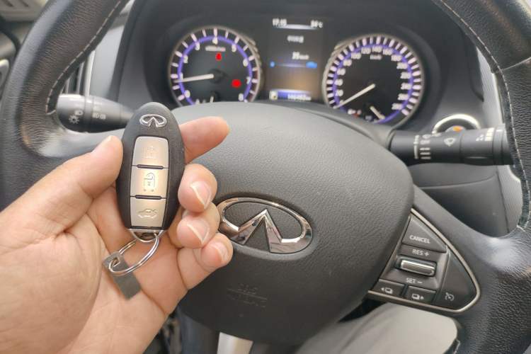 Used Infiniti Q50L 2016 2.0T Enjoyment Edition