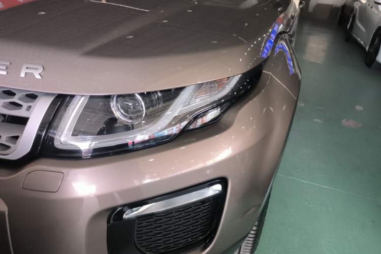 Used Land Rover Range Evoque 2018 240 PS SE Smart Brilliance Edition