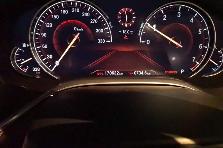 Used BMW 7 Series 2018 730Li Luxury Edition M Sport Package Odometer Close Up