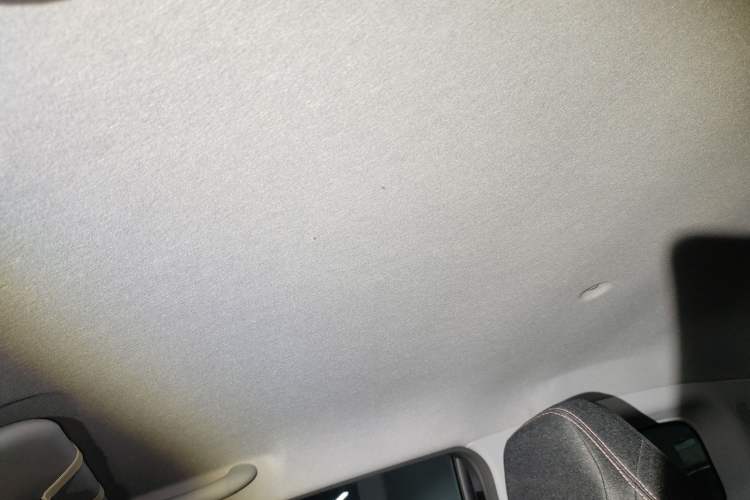 Used Chery QQ Ice Cream 2022 170km Sundae Phosphate Lithium-Ion Headliner