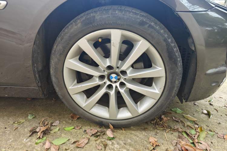 Used BMW 5 Series 2012 530Li Leading Model