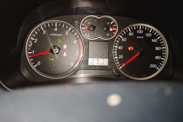 Used Haval H5 Classic 2013 Zhizun Edition 2.0L Manual Two-Wheel Drive Entry-Level Model