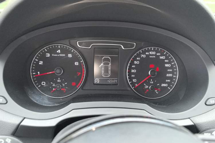 Used Audi Q3 2015 30 TFSI Ambition Edition Instrument Cluster