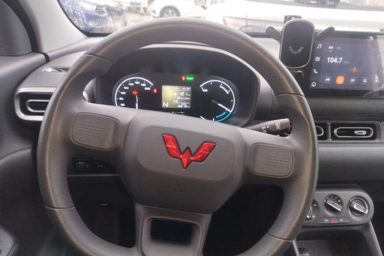 Used Wuling Hongguang New Energy 2024 All-Electric Model 300KM Standard Version