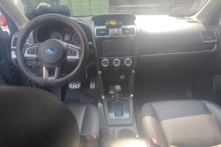 Used Subaru Forester 2016 2.0i Fashion Navigation Edition Center Console