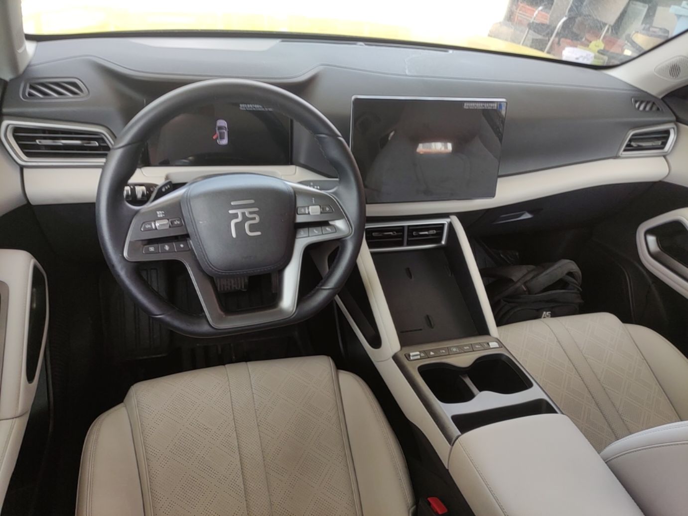 BYD Yuan UP 2025 Intelligent Driving Version 401 km Leading Edition — снимка 12