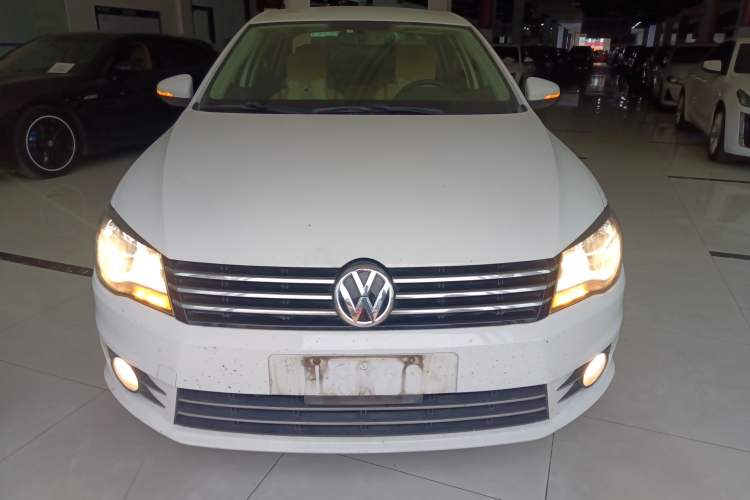 Used Volkswagen Bora 2015 Value Edition 1.6L Manual Fashionable Style

