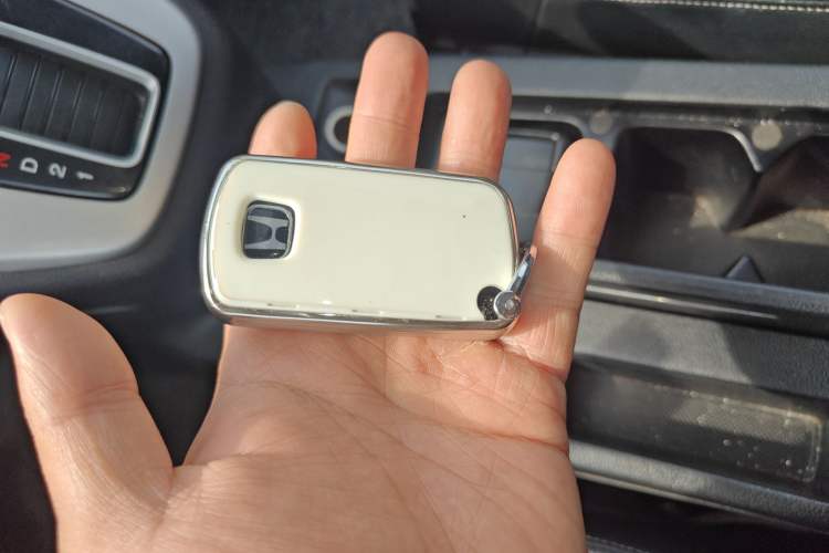 Used Honda CR-V 2013 2.4L two-wheel drive luxury version