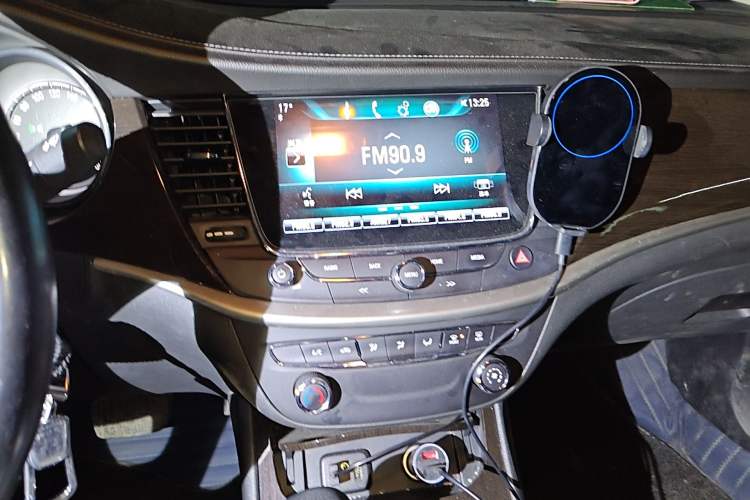 Used Buick Verano 2018 Sedan 20T Dual-Clutch Leading Model Audio And AC Panel