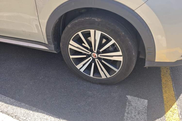 Used Roewe RX5 New Energy 2017 eRX5 50T Hybrid Connected Prestige Flagship Edition Right Front Wheel Hub