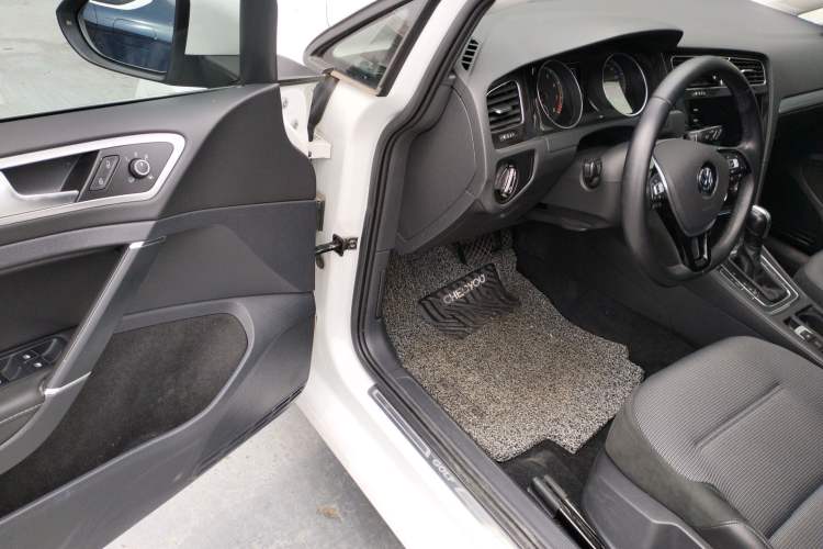 Used Volkswagen Golf 2020 Zhiai Edition 280TSI DSG Comfort Model Driver Seat