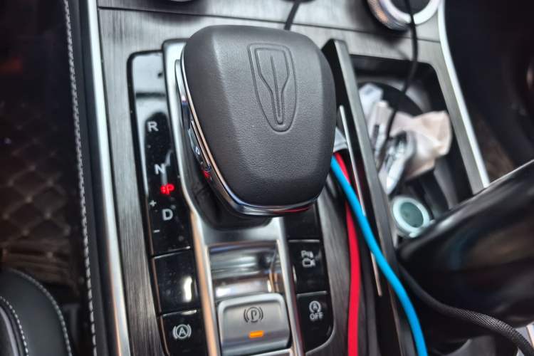 Used Hongqi H9 2023 2.0T Smart Connect Flagship Edition Gear Lever