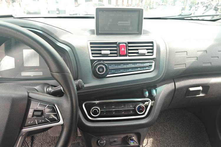 Used JAC Group iEV6E 2019 Youth Edition iEV6E Smart Model
