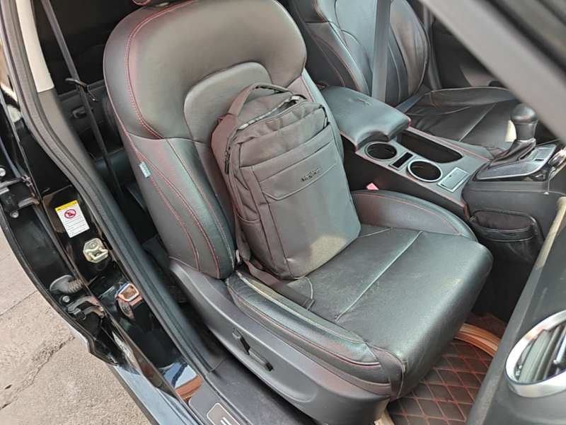 Used Haval H6 2013 Upgraded Model 2.4L Automatic Two-Wheel Drive Prestige Version — 24