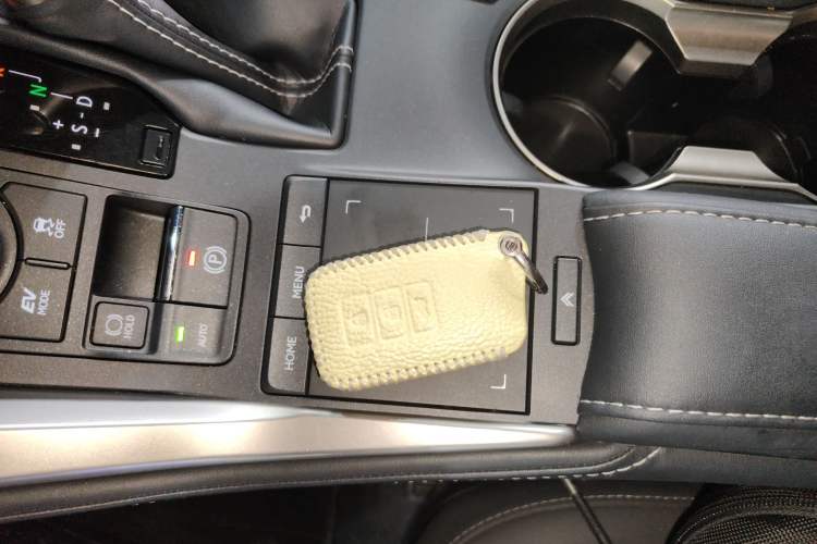 Used Lexus NX 2020 300h All-Wheel Drive FENGZHI Version China VI Standard
