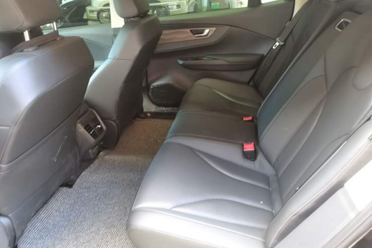 Used Hongqi E-QM5 2022 431 km Charge & Enjoy Edition