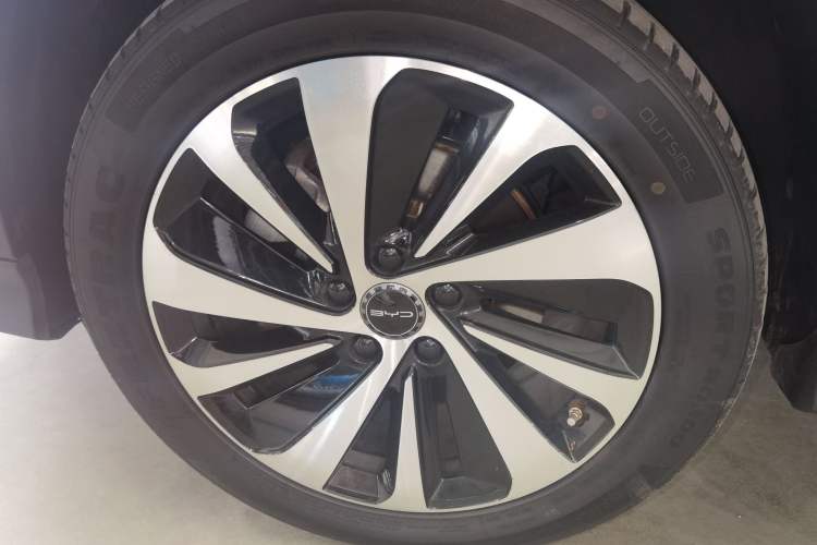 Used BYD Song PLUS New Energy 2024 HONOR Edition DM-i 150km Flagship PLUS
