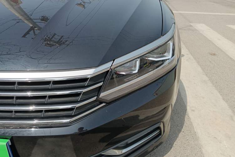 Used Volkswagen Passat 2016 1.8T Government Procurement Version (CEA Engine + 6AT) Left Front Headlight