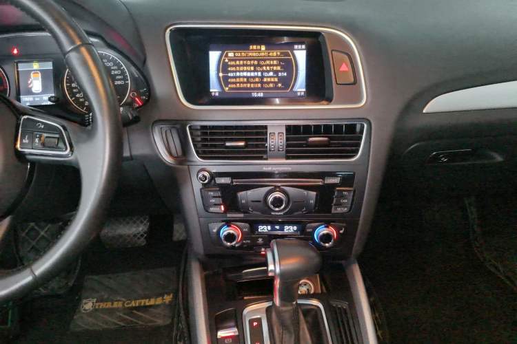 Used Audi Q5 2017 Plus 40 TFSI Technology Model
