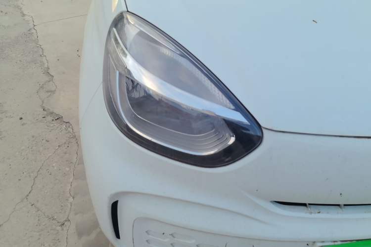 Used Roewe Clever 2021 302 km New Four-Seater Super-Efficient Version