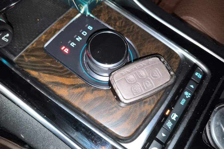 Used Jaguar XFL 2018 XFL 2.0T 250 PS Premium Edition
