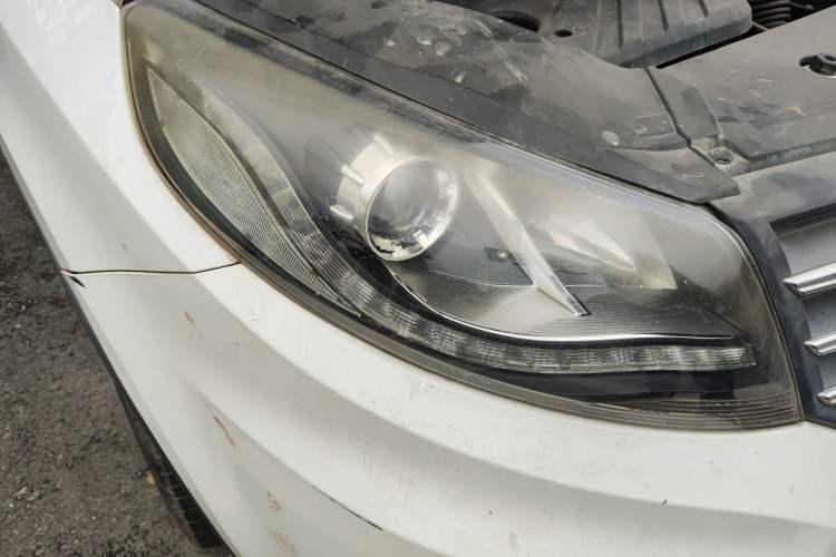 Used Dongfeng Fengon 580 2016 1.5T Manual Luxury Edition Right Front Headlight