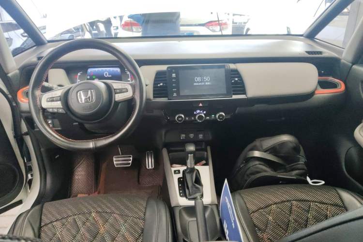 Used Honda LIFE 2021 1.5L CVT SPO-SS Dynamic Edition Center Console