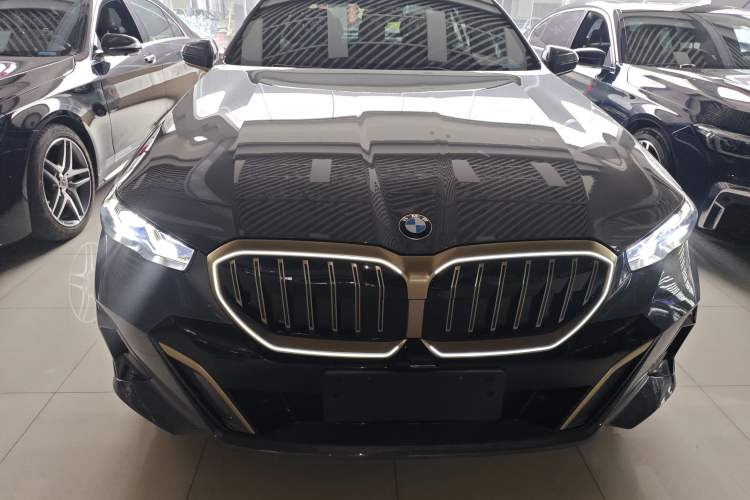 Used BMW 5 Series 2024 530Li Luxury Edition M Sport Package Front