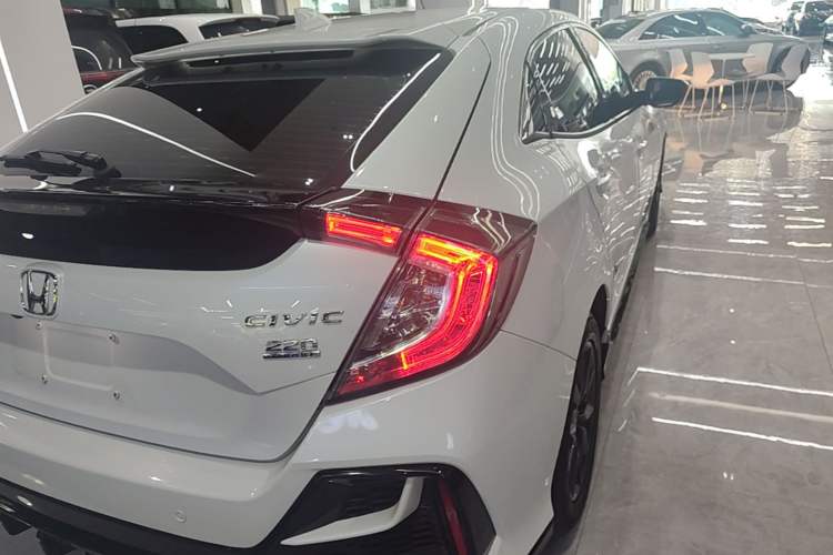 Used Honda Civic 2021 HATCHBACK 220TURBO CVT New Trendsetter