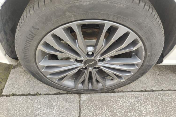 Used Dongfeng Aeolus Yixuan MAX 2021 1.5T Super Cool Dad Edition Right Rear Wheel Hub