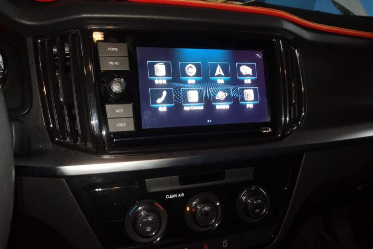 Used Skoda Kamiq 2018 1.5L Automatic Comfort Edition China V Standard Audio And AC Panel