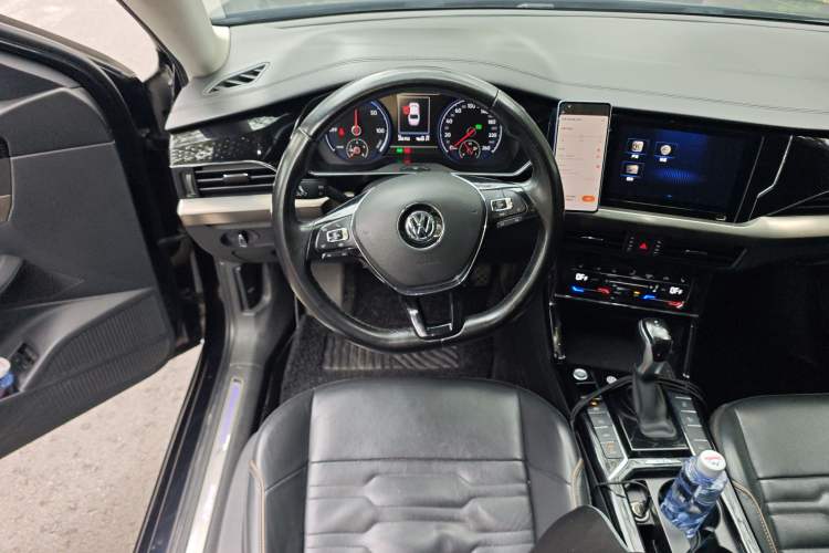 Used Volkswagen Passat New Energy 2020 430 PHEV Hybrid Elite Edition China VI Standard Steering Wheel